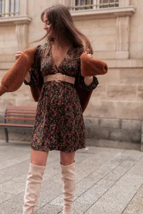 Robe noire fleurie satinée