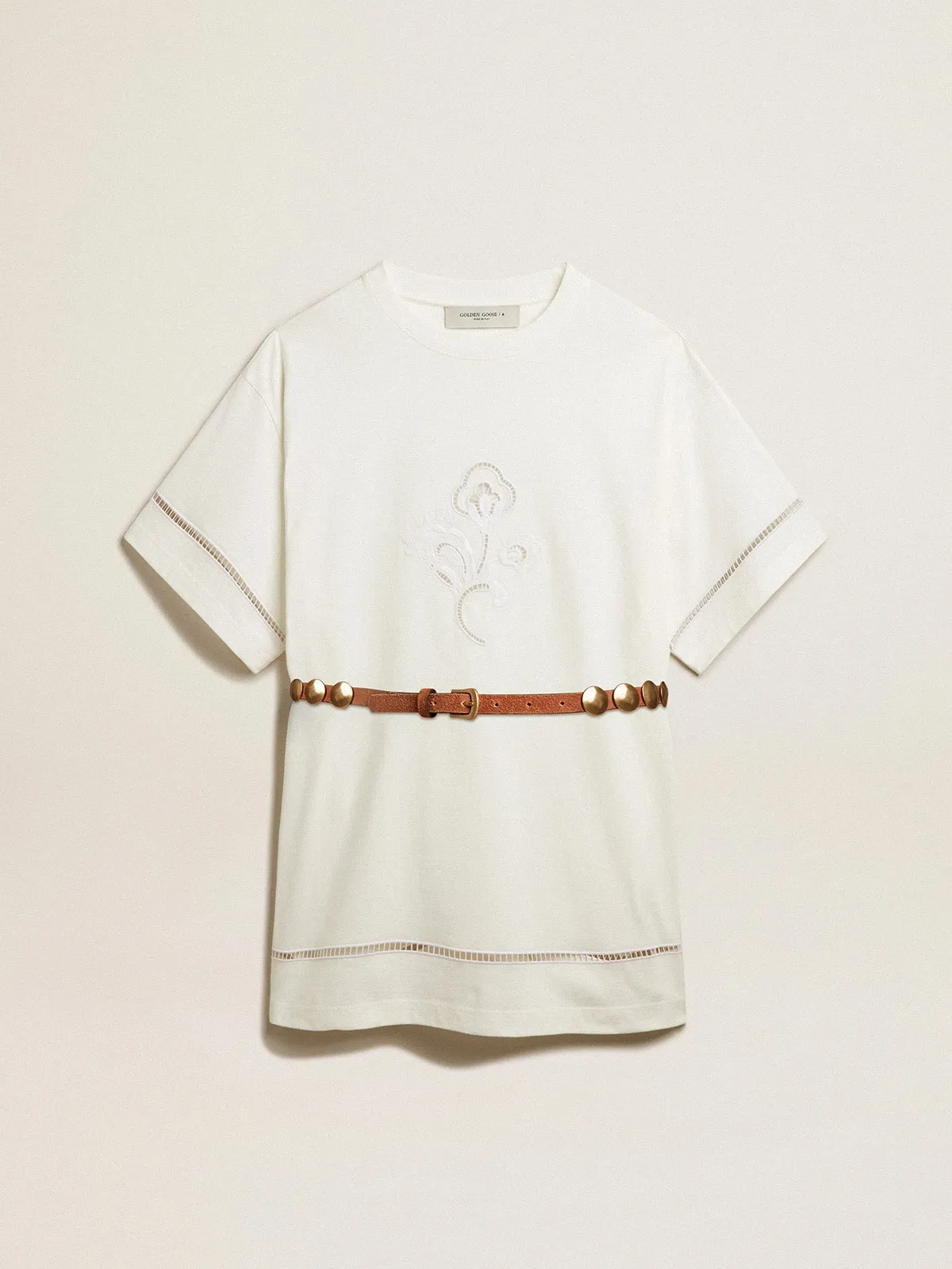 Robe t-shirt en coton blanc avec ceinture
