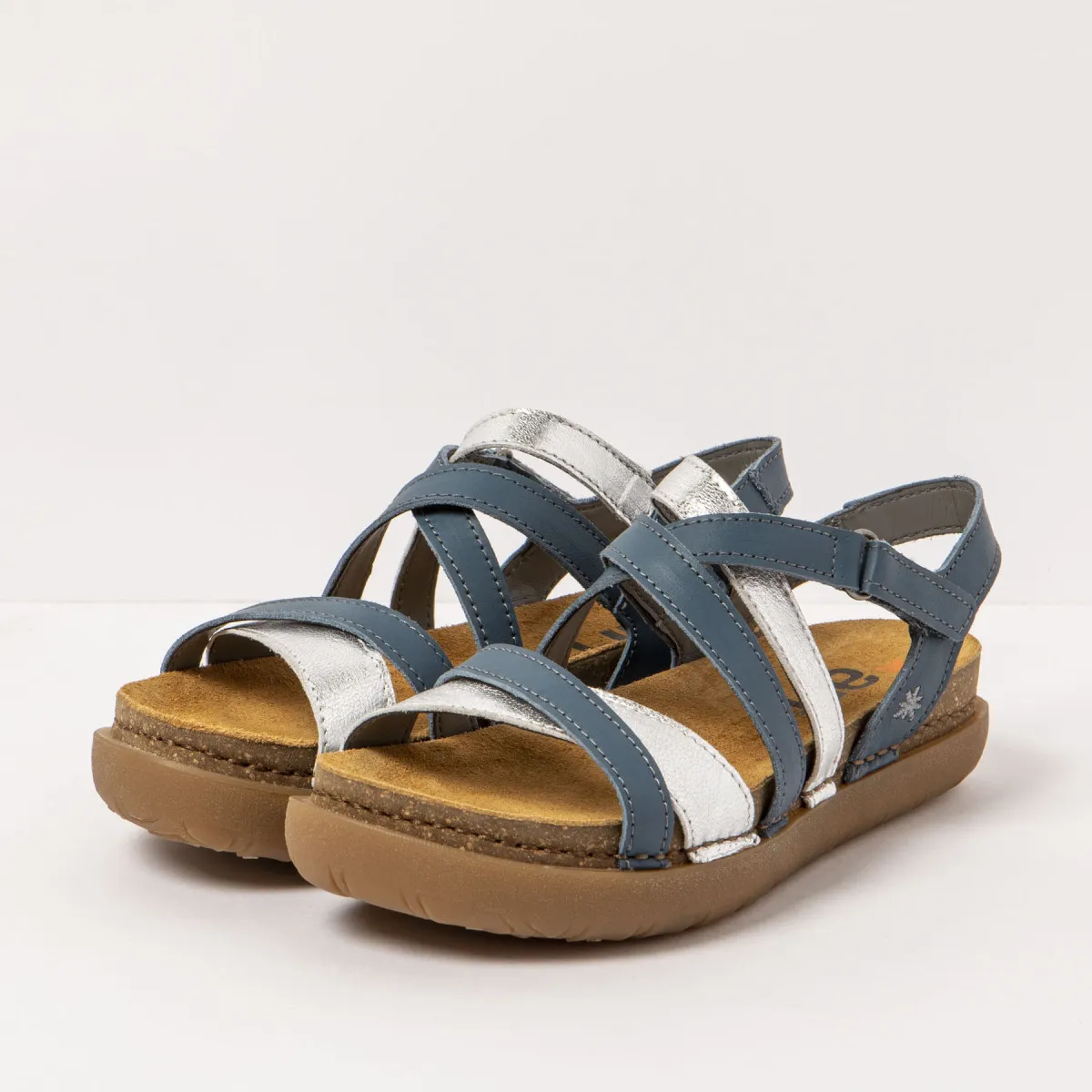 Sandales plates en cuir lisse et daim - Bleu